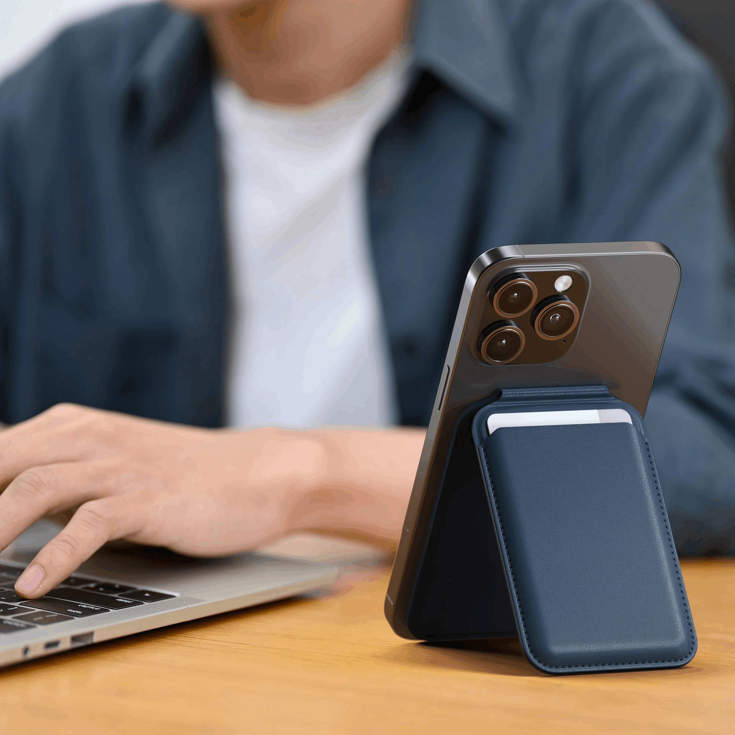 Vegan-Leather Magnetic Wallet Stand - Image 17