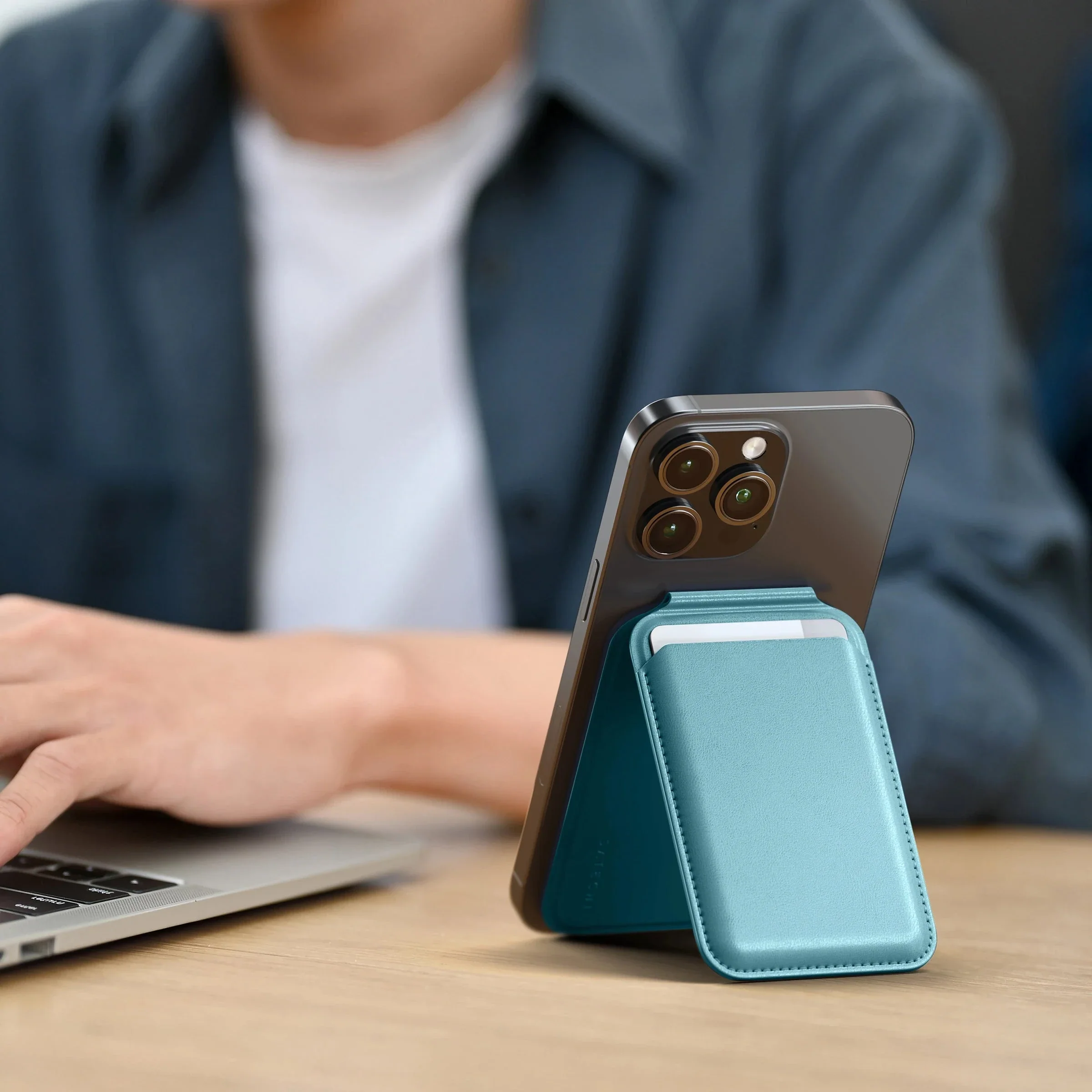 Vegan-Leather Magnetic Wallet Stand - Image 30